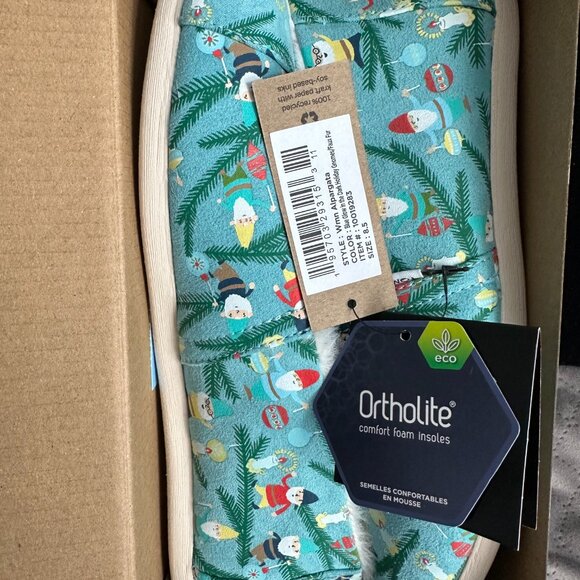 TOMS Alpargata Glow in the Dark Gnome Slippers Blue Faux Fur 8.5 NWT - Picture 2 of 7